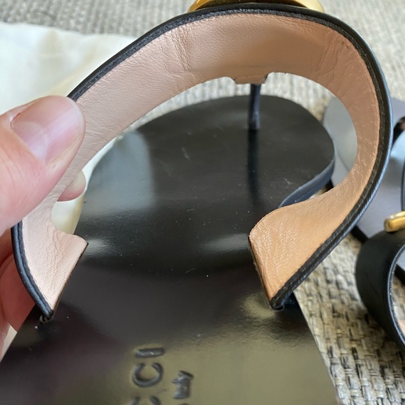 Authentic Gucci double G thong sandals - Picture 2 of 5